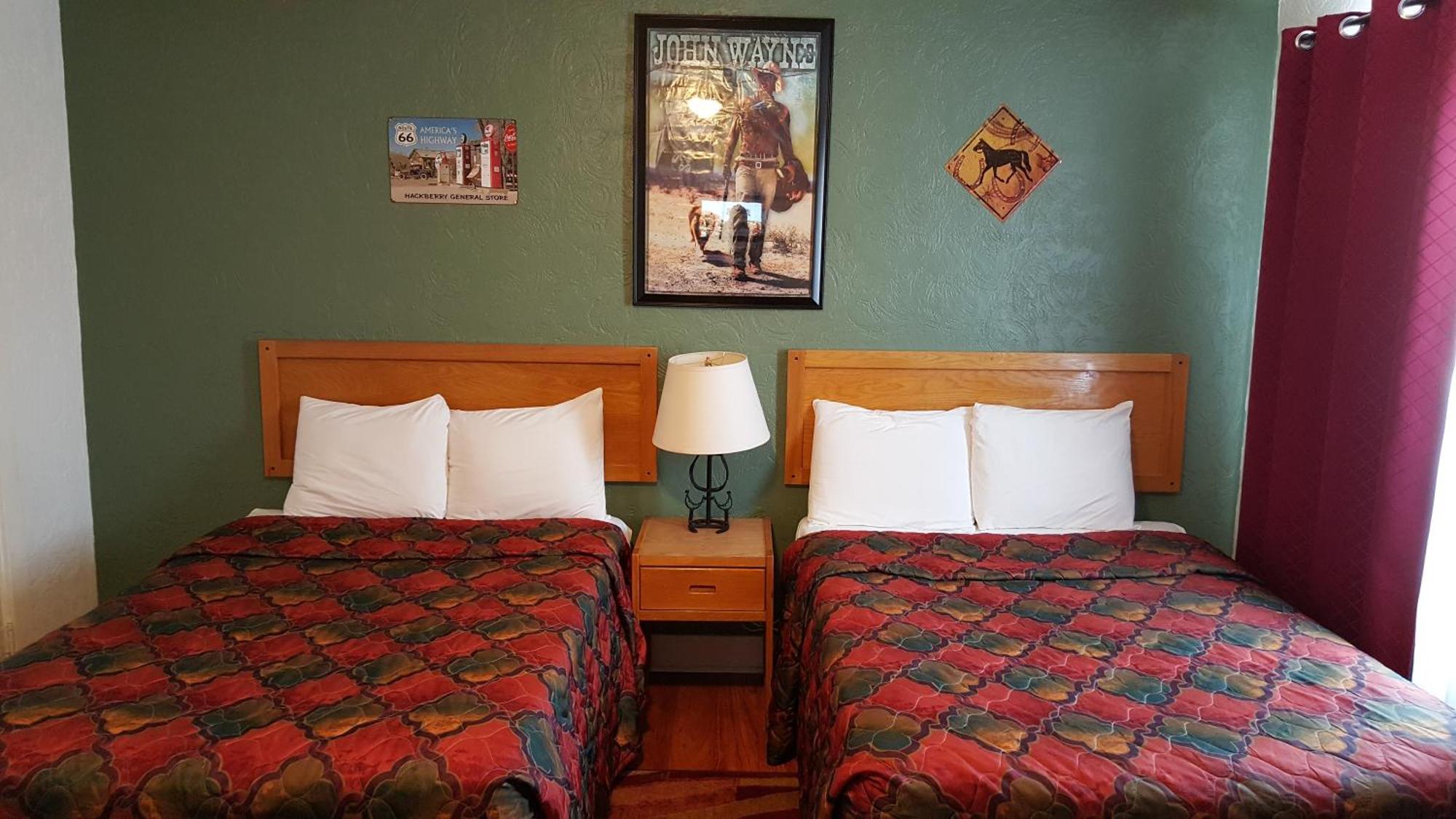 Deluxe Inn Seligman Room photo
