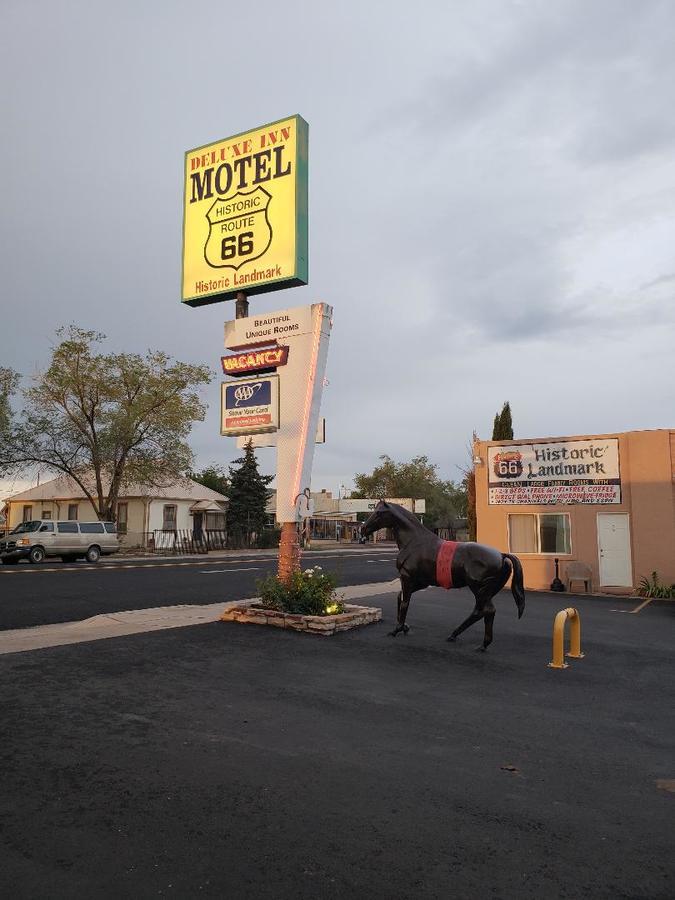Deluxe Inn Seligman Exterior photo