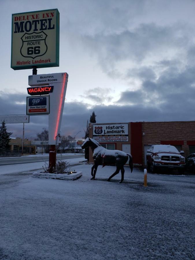 Deluxe Inn Seligman Exterior photo